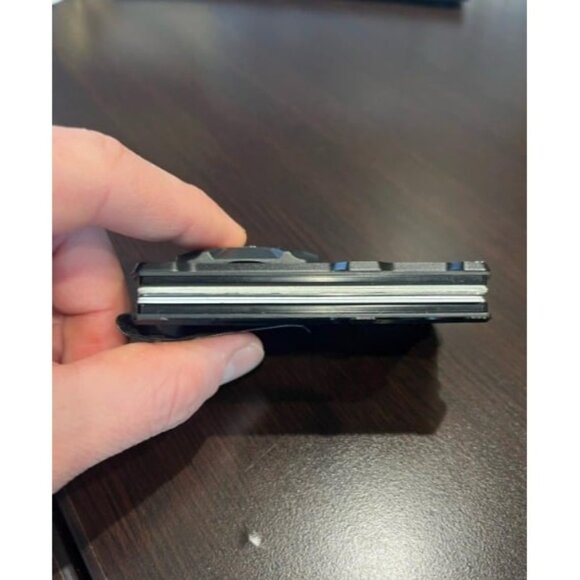 Wallet for Men with AirTag Holder Credit slim Front Pocket Real Carbon Fiber - Picture 2 of 3